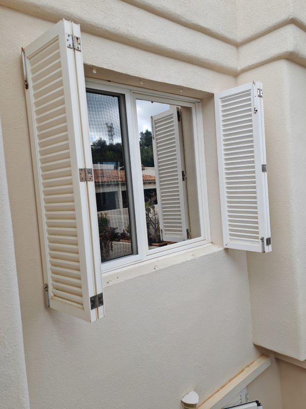 Montaje de laminas solares viviendas mallorca