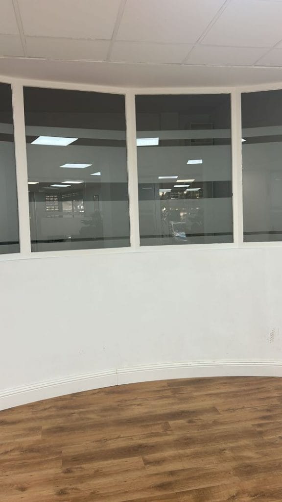 Vinilos al acido para oficina